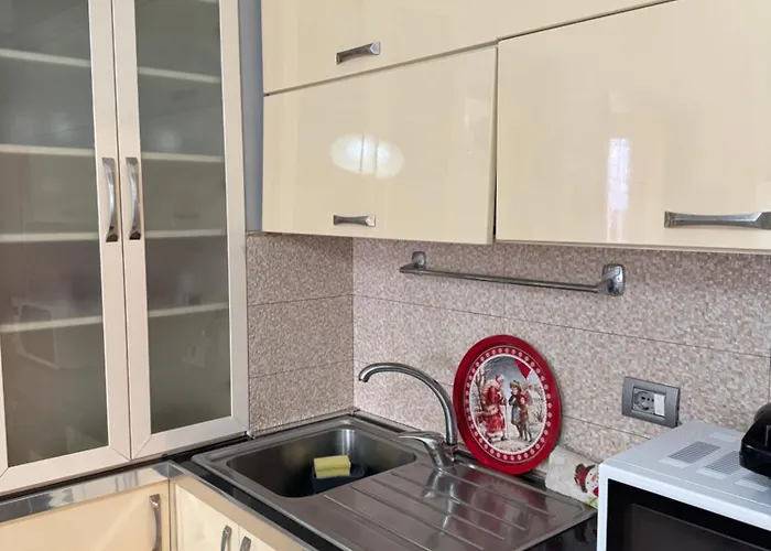 Centre Lions Gate 10 * Tirana